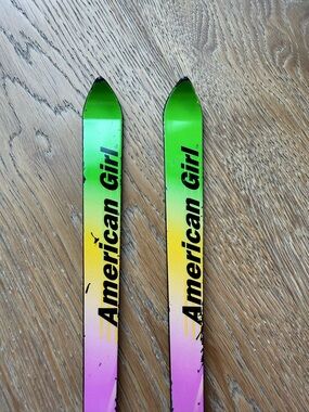 American Girl Green Yellow Pink Gradient Skis